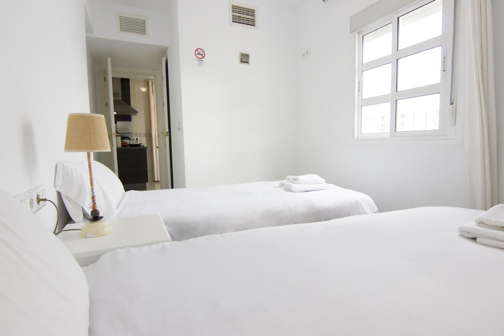 RentalSevilla Luminoso apartamento con terraza a orillas del río Sevilha Exterior foto