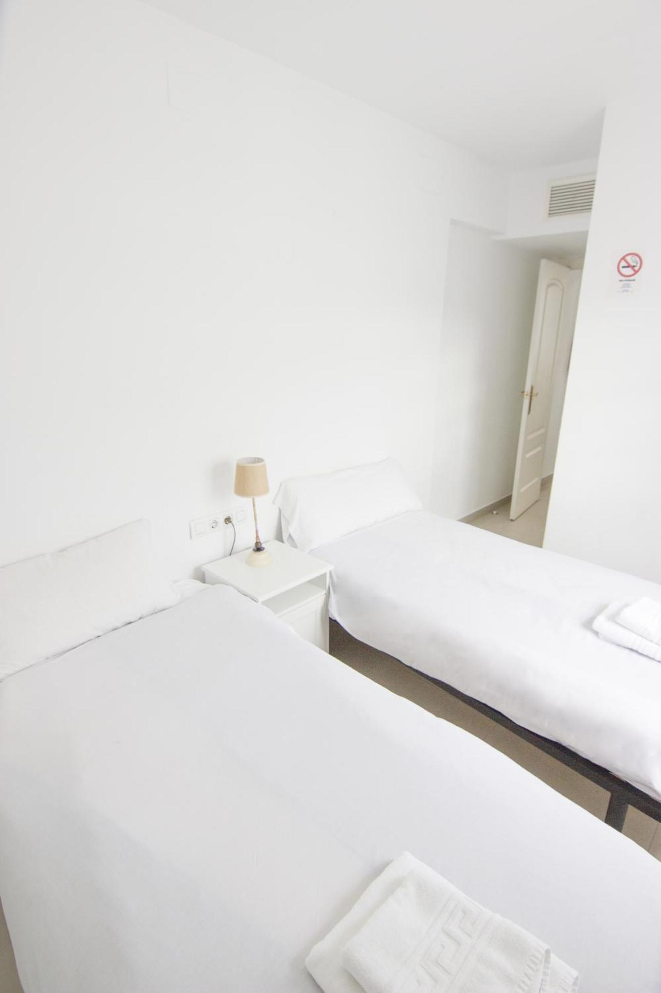RentalSevilla Luminoso apartamento con terraza a orillas del río Sevilha Exterior foto