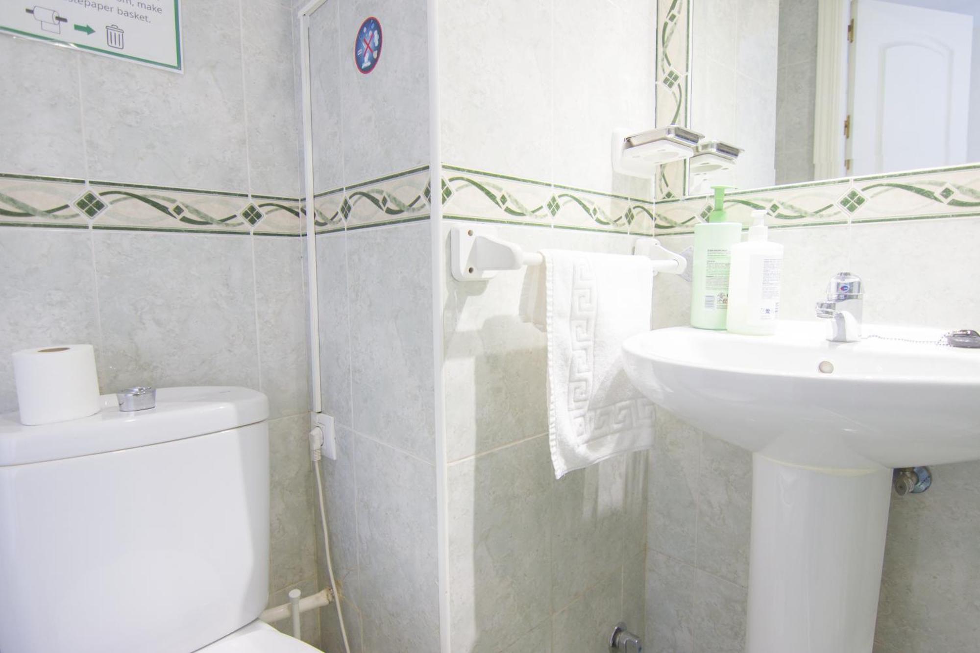 RentalSevilla Luminoso apartamento con terraza a orillas del río Sevilha Exterior foto